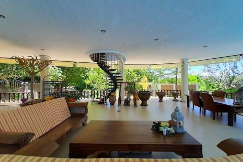 Chalet de 11 dormitorios en Hua Hin, Tailandia № 168535 - foto 7