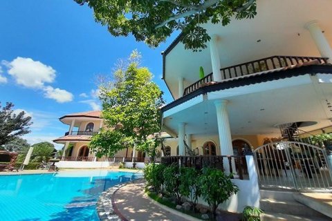Chalet de 11 dormitorios en Hua Hin, Tailandia № 168535 - foto 2