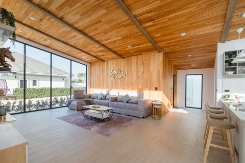 Chalet de 3 dormitorios en Hua Hin, Tailandia № 168539 - foto 15