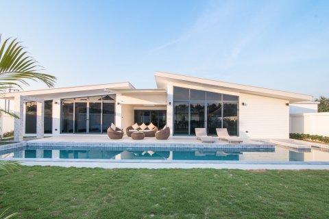 Chalet de 3 dormitorios en Hua Hin, Tailandia № 168539