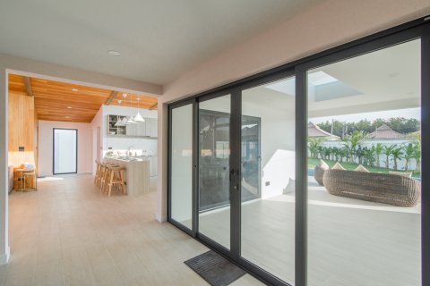 Chalet de 3 dormitorios en Hua Hin, Tailandia № 168539 - foto 27