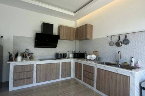 Chalet de 3 dormitorios en Surat Thani, Tailandia № 172911 - foto 4