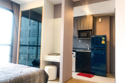 Estudio en el condominio en Bangkok, Tailandia № 172912 - foto 3