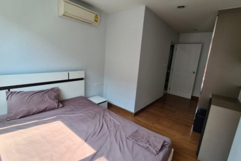 Apartamento de 1 dormitorio en Bangkok, Tailandia № 194076 - foto 4