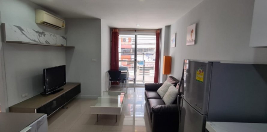 Apartamento de 1 dormitorio en Bangkok, Tailandia № 194076