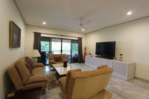 Condominio de 4 dormitorios en Sattahip, Tailandia № 115673 - foto 3