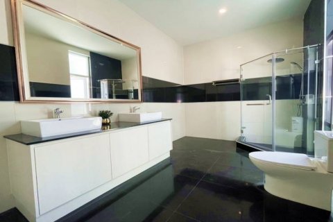 Chalet de 3 dormitorios en Hua Hin, Tailandia № 115679 - foto 10