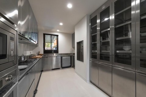 Chalet de 5 dormitorios en Bang Phli Yai, Tailandia № 133908 - foto 11