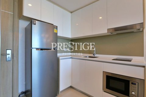 Condo in Pattaya, Thailand, 12 bedrooms № 198565 - photo 8