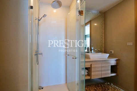 Condo in Pattaya, Thailand, 12 bedrooms № 198565 - photo 11