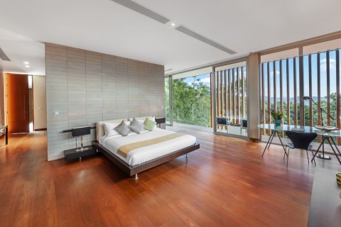 Chalet de 4 dormitorios en Kathu, Tailandia № 156880 - foto 12