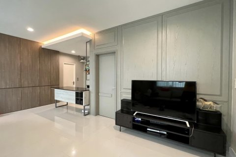 Chalet de 4 dormitorios en Bang Kaeo, Tailandia № 133756 - foto 5