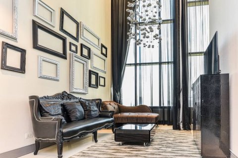 Condo in Khlong Toei, Bangkok, Thailand, 1 bedroom  № 133759