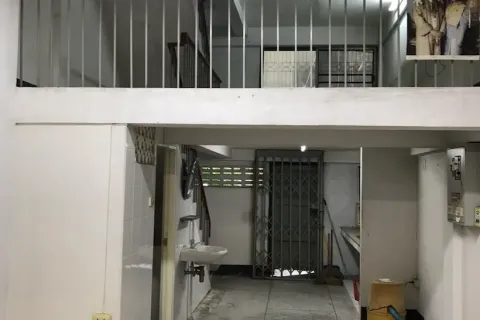 Adosado de 5 dormitorios en Khlong San, Bangkok, Tailandia № 172064 - foto 9