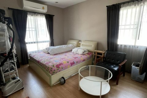 Casa de 4 dormitorios en Bangkok, Tailandia № 65445 - foto 7