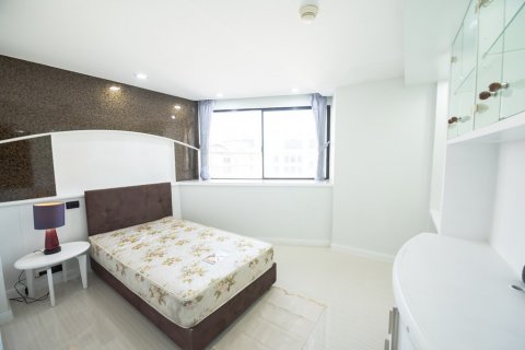 Condominio de 3 dormitorios en Bangkok, Tailandia № 65444 - foto 5