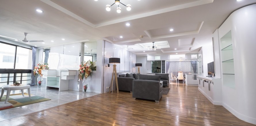 Condominio de 3 dormitorios en Bangkok, Tailandia № 65444