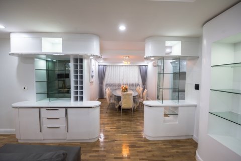 Condominio de 3 dormitorios en Bangkok, Tailandia № 65444 - foto 3