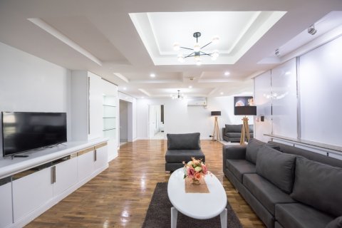 Condominio de 3 dormitorios en Bangkok, Tailandia № 65444 - foto 2