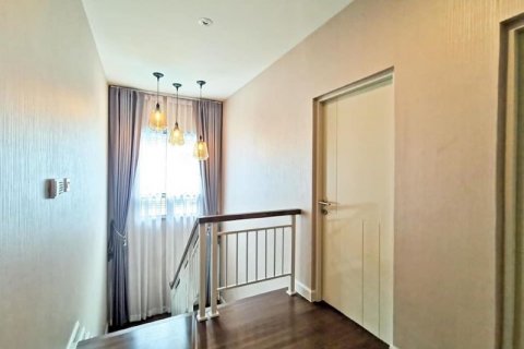 Casa de 4 dormitorios en Bangkok, Tailandia № 65448 - foto 5
