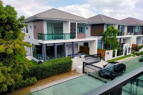 Casa de 4 dormitorios en Bangkok, Tailandia № 65448 - foto 2