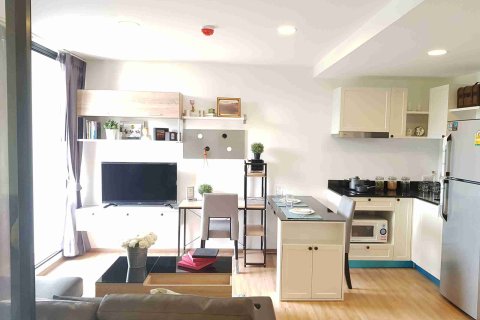 Condominio de 1 dormitorio en Thonburi, Bangkok, Tailandia № 183621 - foto 7