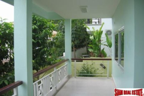Adosado de 5 dormitorios en Phuket, Tailandia № 202423 - foto 4