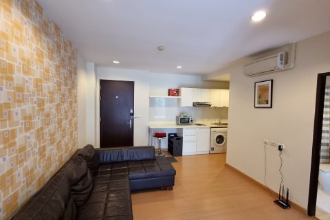 Condominio de 1 dormitorio en Watthana, Bangkok, Tailandia № 200801 - foto 7
