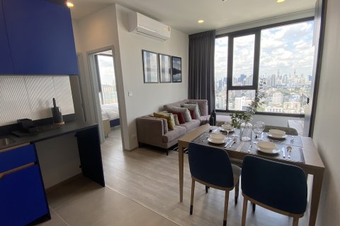 Condominio de 2 dormitorios en Ratchathewi, Bangkok, Tailandia № 200803 - foto 11