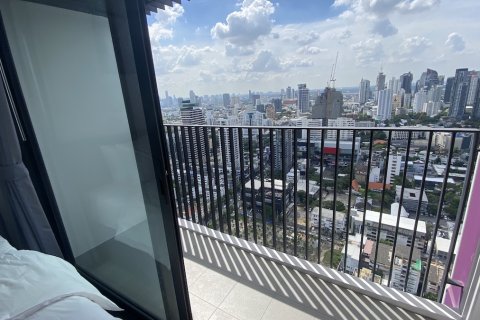 Condominio de 2 dormitorios en Ratchathewi, Bangkok, Tailandia № 200803 - foto 2