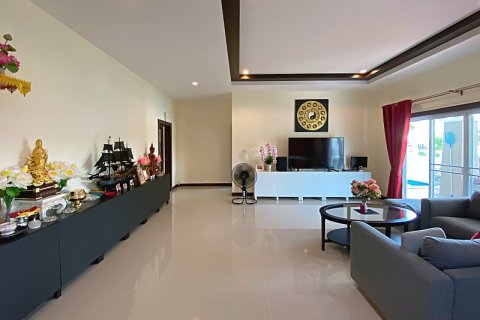 Chalet de 3 dormitorios en Hua Hin, Tailandia № 168320 - foto 13