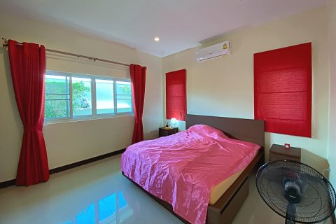 Chalet de 3 dormitorios en Hua Hin, Tailandia № 168320 - foto 17