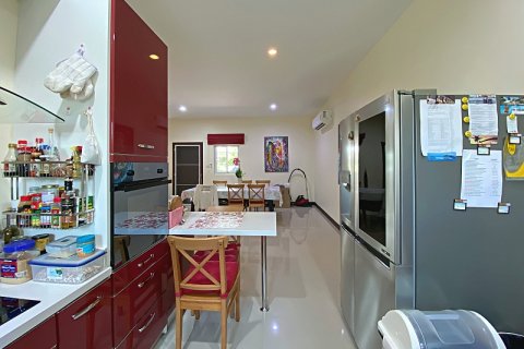 Chalet de 3 dormitorios en Hua Hin, Tailandia № 168320 - foto 26