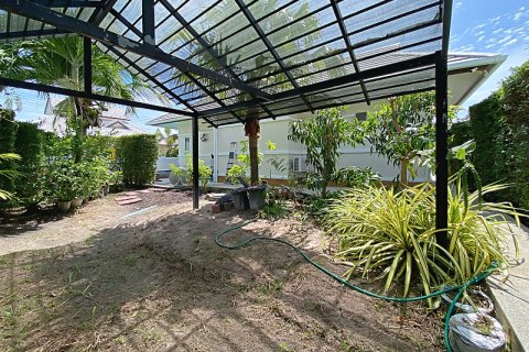 Chalet de 3 dormitorios en Hua Hin, Tailandia № 168320 - foto 6