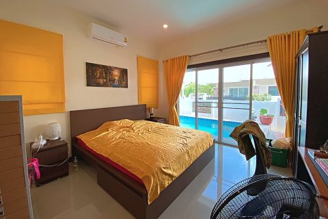 Chalet de 3 dormitorios en Hua Hin, Tailandia № 168320 - foto 19