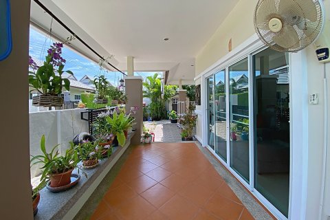 Chalet de 3 dormitorios en Hua Hin, Tailandia № 168320 - foto 9