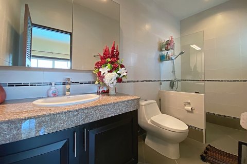 Chalet de 3 dormitorios en Hua Hin, Tailandia № 168320 - foto 18