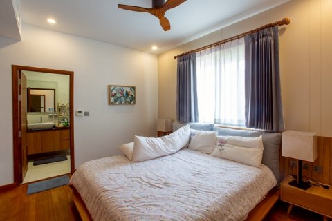 Chalet de 5 dormitorios en Hua Hin, Tailandia № 168319 - foto 30