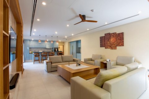 Chalet de 5 dormitorios en Hua Hin, Tailandia № 168319 - foto 14