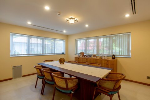 Chalet de 5 dormitorios en Hua Hin, Tailandia № 168319 - foto 17