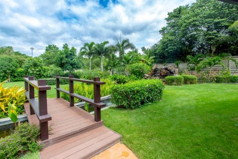 Chalet de 5 dormitorios en Hua Hin, Tailandia № 168319 - foto 9