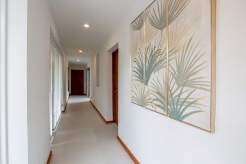 Chalet de 5 dormitorios en Hua Hin, Tailandia № 168319 - foto 29
