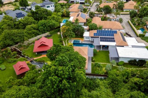 Chalet de 5 dormitorios en Hua Hin, Tailandia № 168319