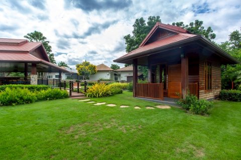 Chalet de 5 dormitorios en Hua Hin, Tailandia № 168319 - foto 11