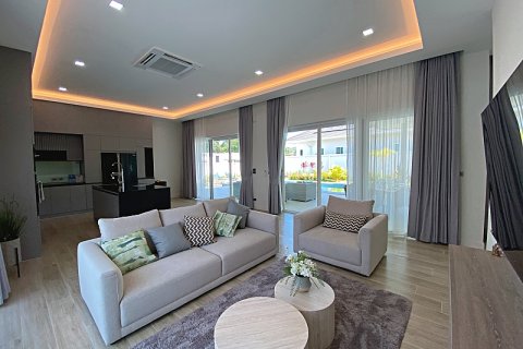 Chalet de 2 dormitorios en Hua Hin, Tailandia № 168286 - foto 17