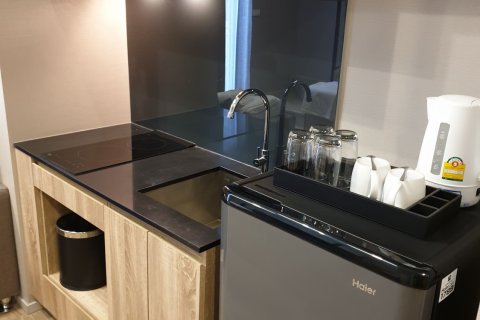Estudio en el condominio en Sathon, Bangkok, Tailandia № 141933 - foto 13