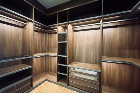 Condo in Pathum Wan, Bangkok, Thailand, 3 bedrooms № 47847 - photo 5