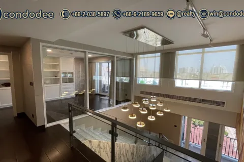 Condo in Sathon, Bangkok, Thailand, 3 bedrooms № 201076