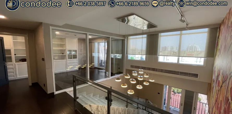 Condo in Sathon, Bangkok, Thailand, 3 bedrooms № 201076