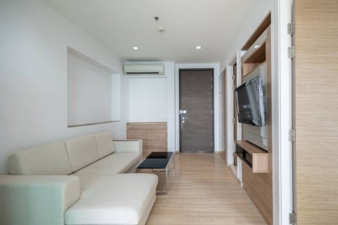 Condominio de 1 dormitorio en Bangkok, Tailandia № 172901 - foto 2